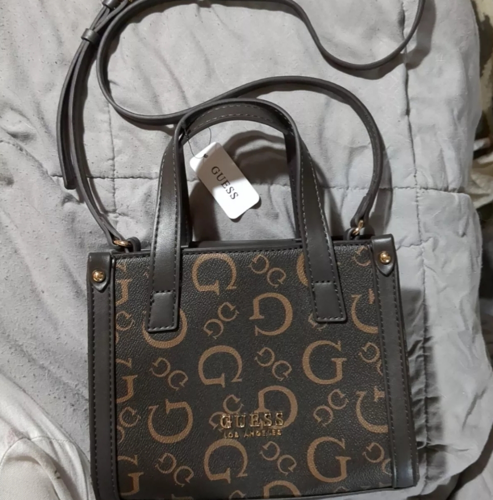 Guess logo bag. Small satchel with crossbody strap.